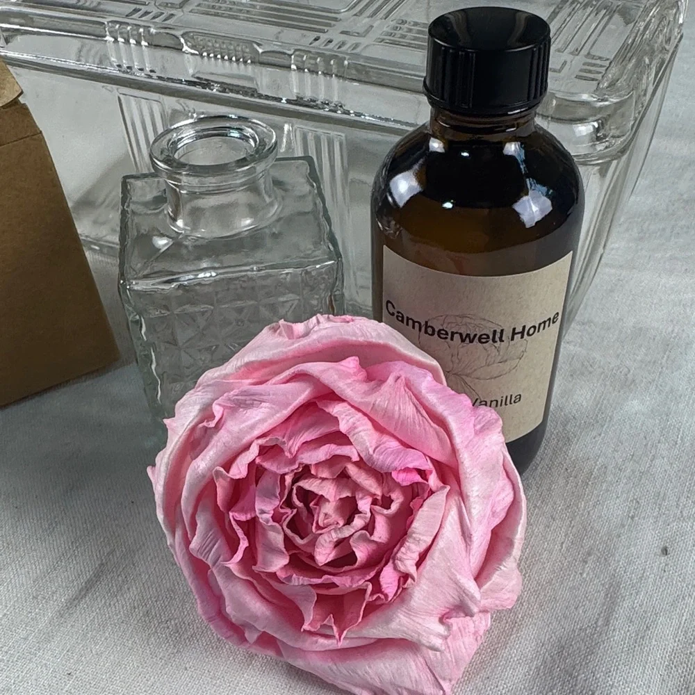 Camberwell Home Tobacco Vanilla Home Diffuser Set-Pink Flower Diffuser